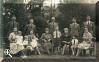 Mr. Mrs. Dow and family > Simply click to enlarge... then use the [Back] button to return