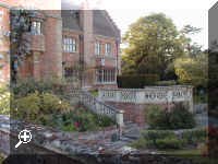 Lanwades_Hall_south_terrace._May_1999_.jpg (35181 bytes)