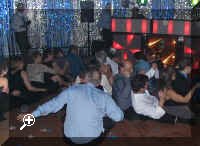 People_dancing_.jpg (76811 bytes)