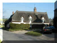 bridgefarmhouse.jpg (70360 bytes)