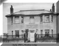 moultonlodgeold.jpg (131997 bytes)